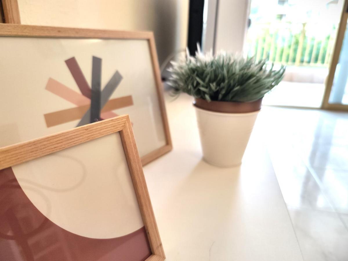 Luminoso Apartamento En Salou Con Terraza Y Parque Infantil Ideal Familias ภายนอก รูปภาพ