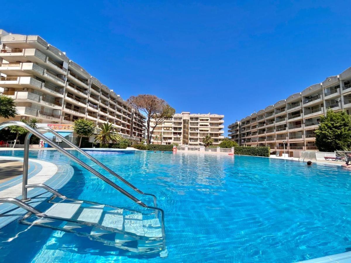 Luminoso Apartamento En Salou Con Terraza Y Parque Infantil Ideal Familias ภายนอก รูปภาพ